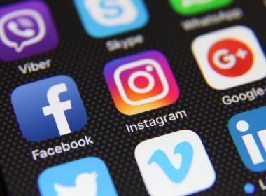 Apple iPhone 6s screen with social media applications Facebook, Instagram, Twitter, Google, Youtube, Vimeo, LinkedIn, Pinterest, WhatsApp etc.