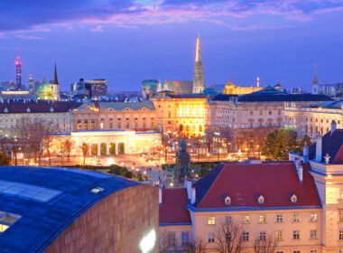 photo of Vienna at night