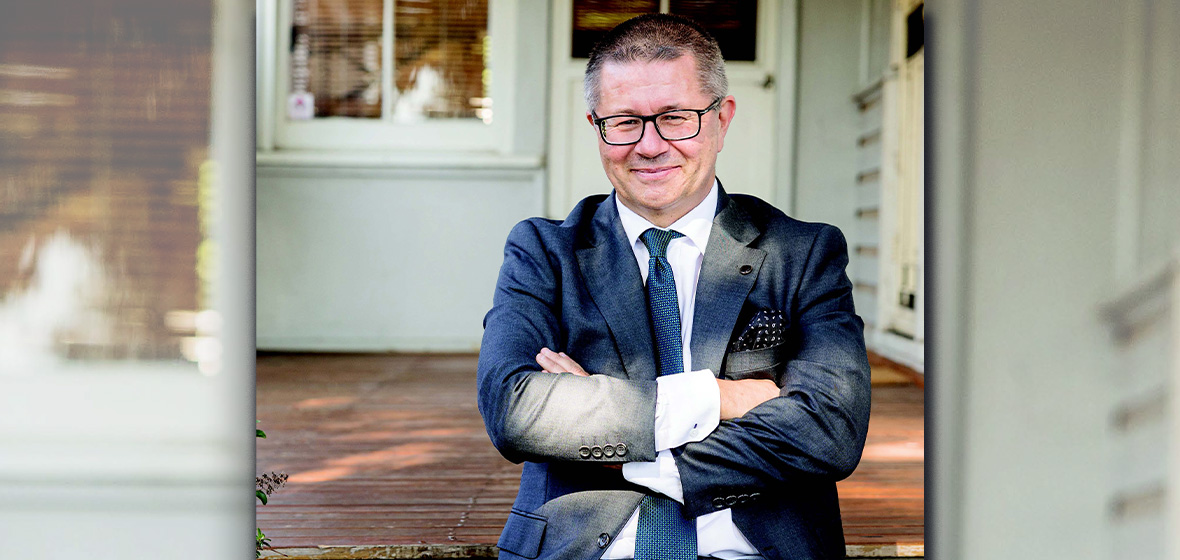 photo of sole practitioner David Pheeney
